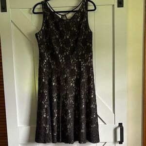 Nine West Black and White Sleeveless Midi Dress Scoop Neck